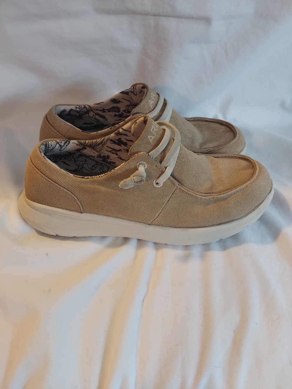 Ariat Women’s Hilo Canvas Slip-On Shoes Washed Tan Size 7.5 - Picture 2 of 7
